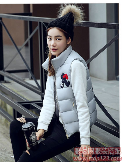 <a href='http://www.fzdp123.com/f/cydb/dpjq/20.html' target='_blank'><u>显瘦</u></a>羽绒百搭马夹面包服