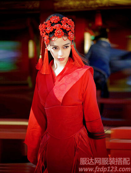 微微一笑很倾城贝微微同款古装中式<a href='http://www.fzdp123.com/f/cydb/dpjq/31.html' target='_blank'><u>婚礼</u></a>服