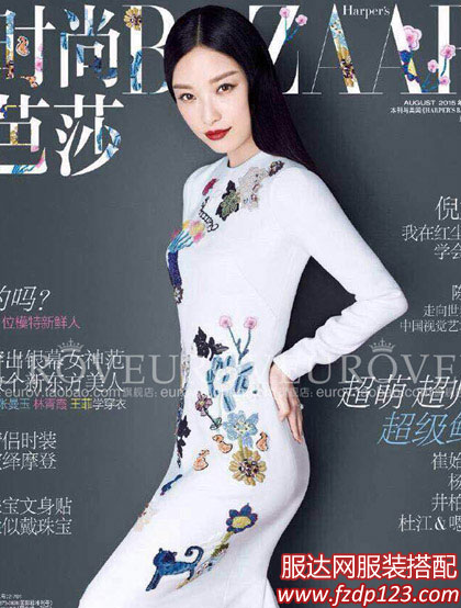 明星同款白色连衣裙，秋冬季节也适合